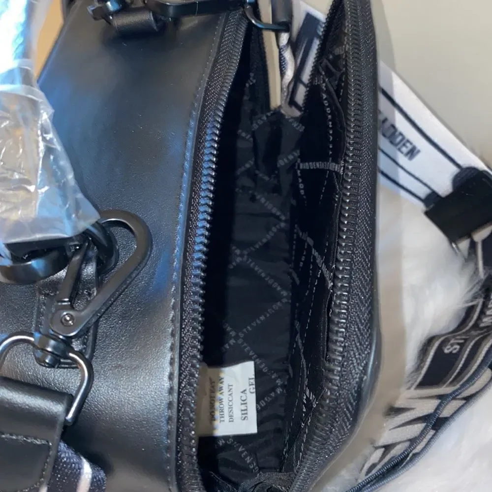 NWT Luxury Steve Madden Crossbody Bag w/AirPod Case - Black